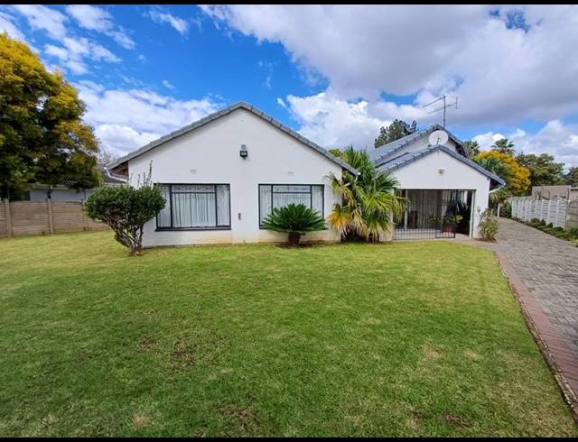 3 BEDROOM HOUSE FOR SALE IN ARCON PARK